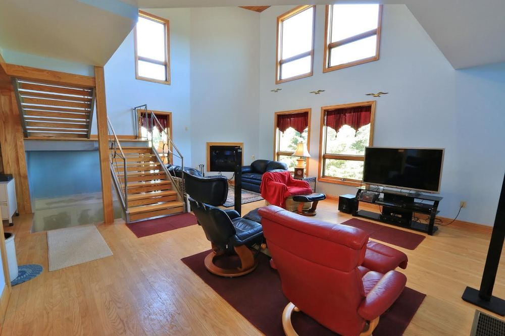 Old Log House Plantation Inc: 8656 State Route 13 NW, Somerset, OH 43783